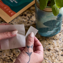 Load image into Gallery viewer, Dissolving Plant Food Sheets

